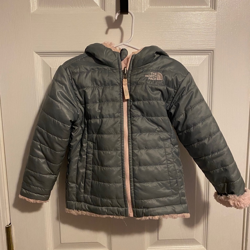 Kids NorthFace reversible jacket with hood.